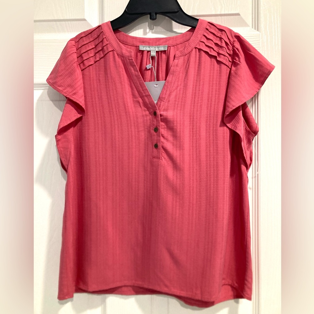 NWT Daniel Rainn Women Blouse Size Small Salmon Pink V-Neck Short Ruffle Sleeve